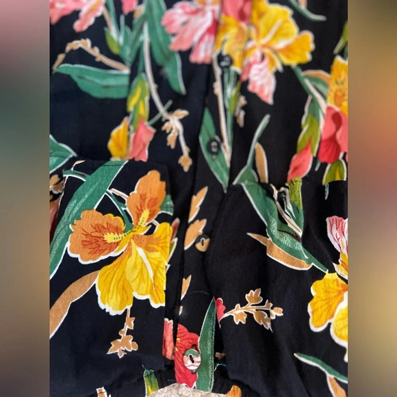 Privacy Please mini floral black dress with button front size small so pretty! - Picture 4 of 4